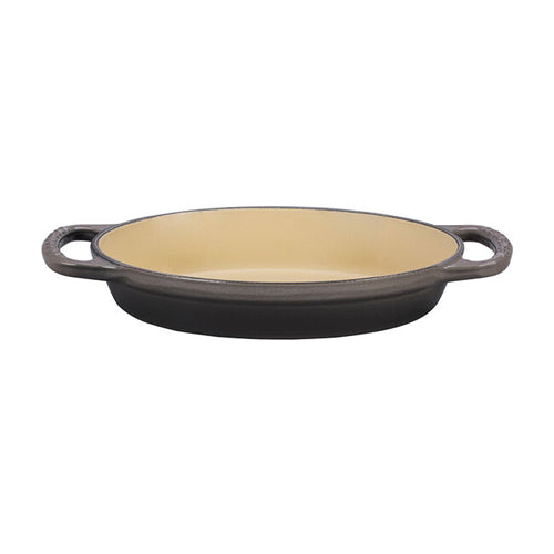 Le Creuset Signature Oval Baker in Oyster 3 qt