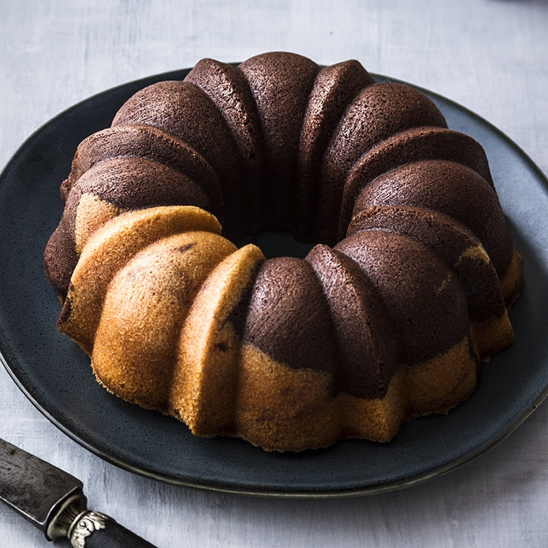 Nordic Ware Nonstick Cast Aluminum Anniversary Bundt Pan