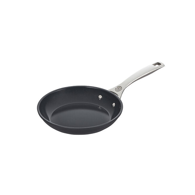 Le Creuset Essential Non-stick Ceramic Fry Pan 8"