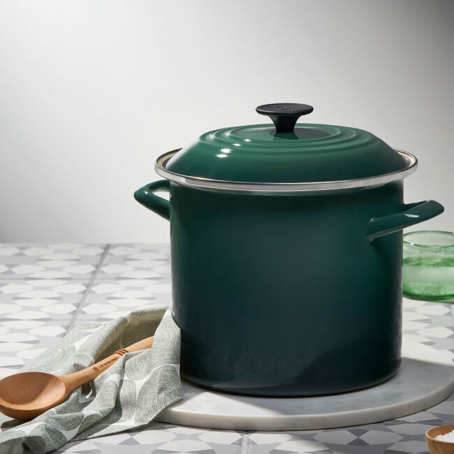 Le Creuset Stockpot in Artichaut 8 qt