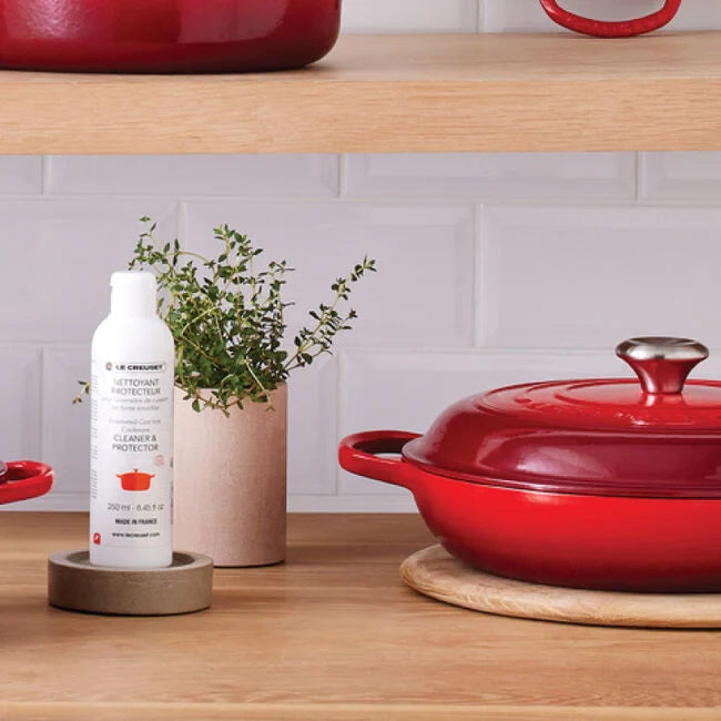 Le Creuset Cast Iron Cookware Cleaner