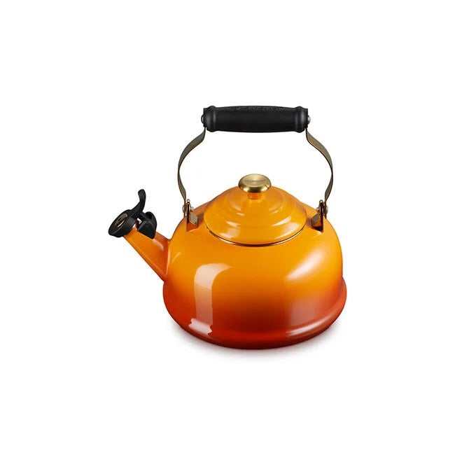 Le Creuset Classic Whistling Kettle Gold Knob Persimmon 1.7 qt