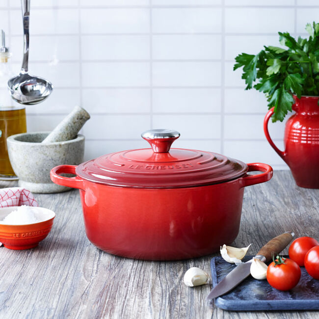 Le Creuset Signature Round Dutch Oven in Cerise 5.5 qt