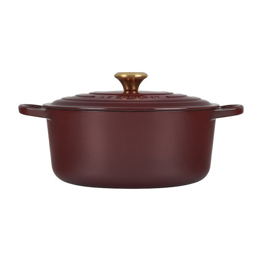 Le Creuset Signature Round Dutch Oven in Rhone  7.25 qt