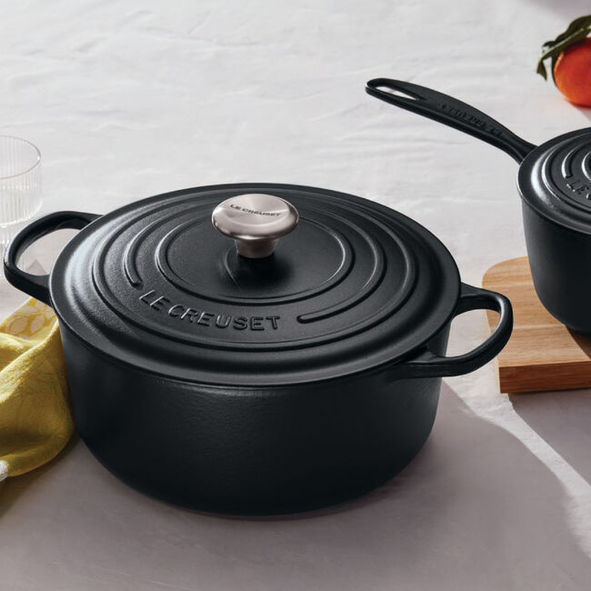 Le Creuset Signature Round Dutch Oven in Licorice 5.5 qt