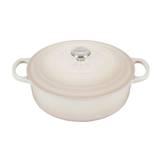 Le Creuset Signature Round Wide Oven in Meringue 6.75 qt