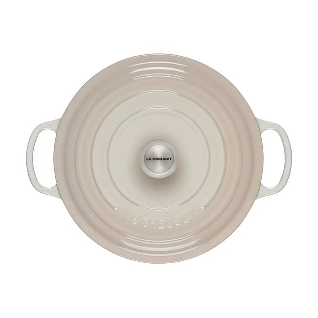 Le Creuset Signature Round Wide Oven in Meringue 6.75 qt