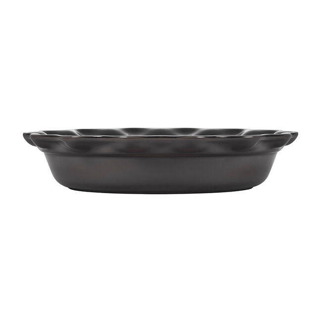 Le Creuset Heritage Fluted Pie Dish in Oyster 9"