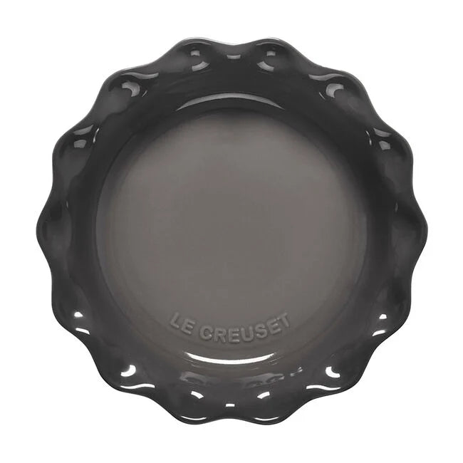 Le Creuset Heritage Fluted Pie Dish in Oyster 9"