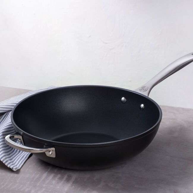 Le Creuset Toughened Non-stick PRO Stir-Fry Pan