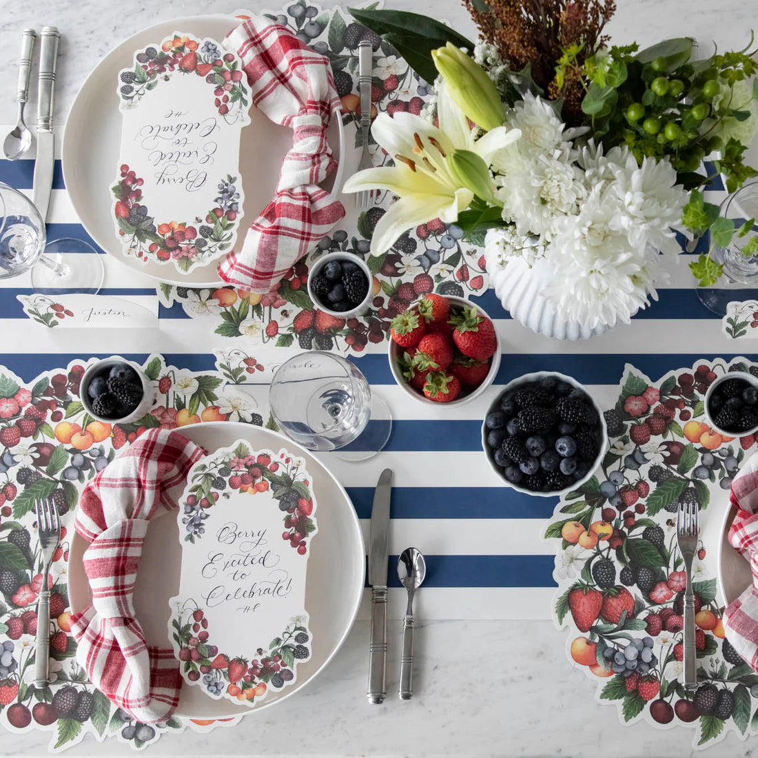 Die Cut Berry Wreath Paper Placemat