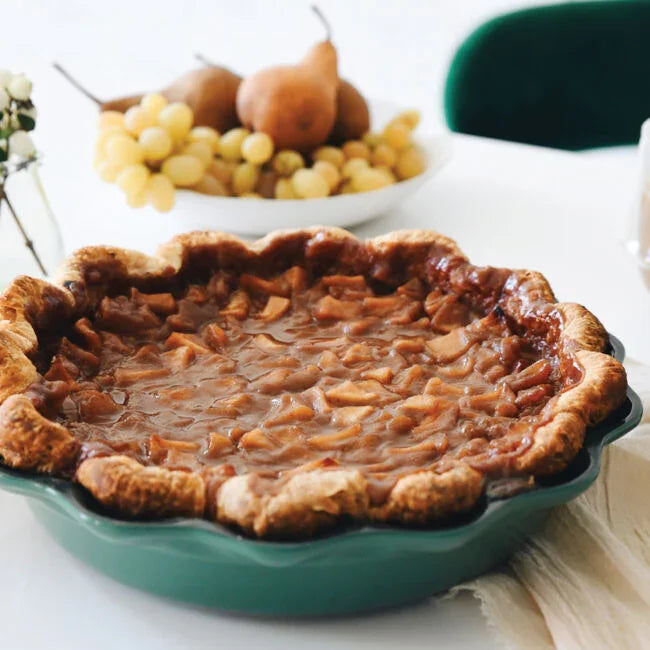 Le Creuset Heritage Fluted Pie Dish 9