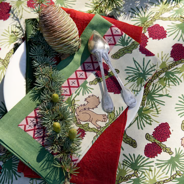 Couleur Nature Squirrel & Pinecone Red & Brown Napkin