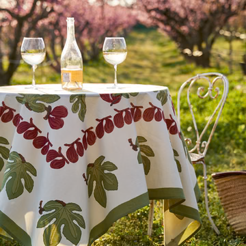 Couleur Nature French Tablecloth Fig Red & Green 71 x 106