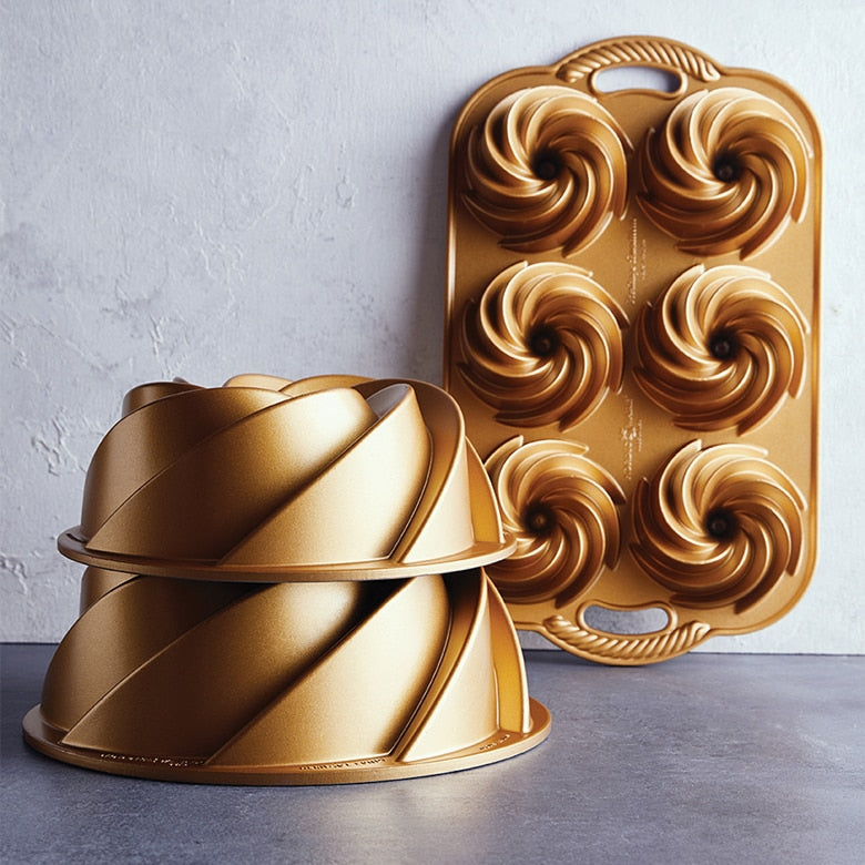 Nordic Ware Heritage Bundt Pan