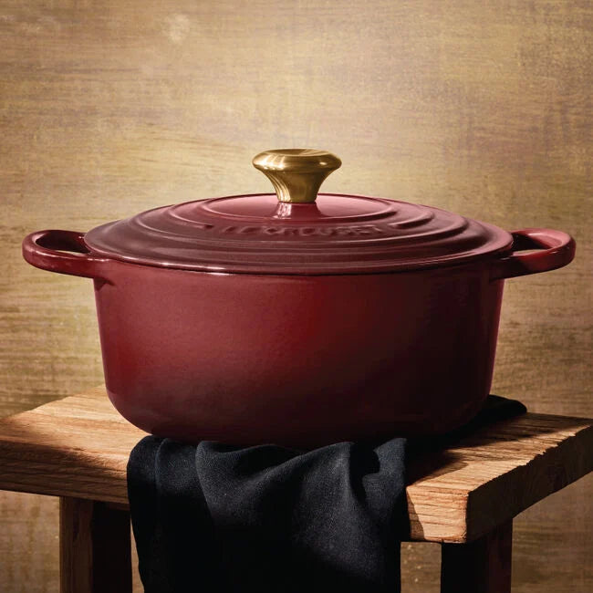 Le Creuset Signature Round Dutch Oven in Rhone 5.5 qt