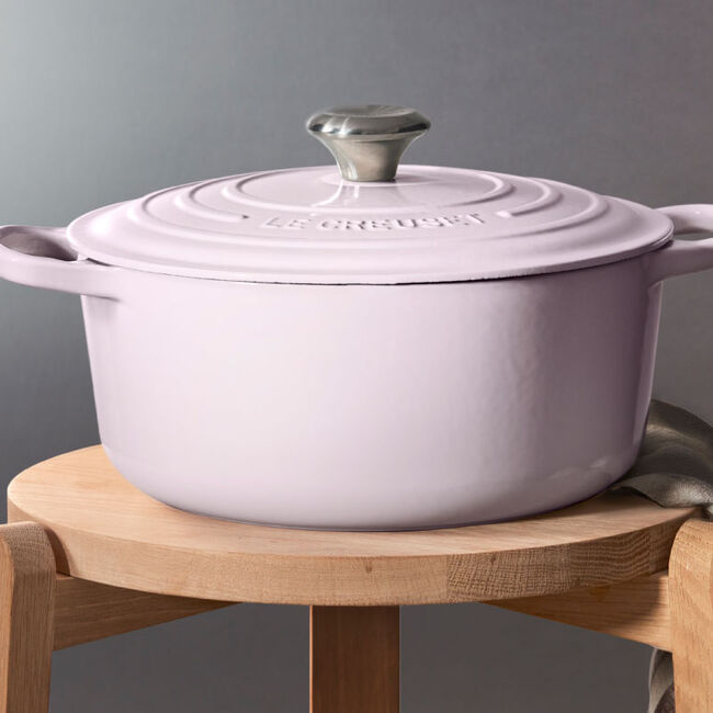 Le Creuset Signature Round Dutch Oven in Shallot 5.5 qt